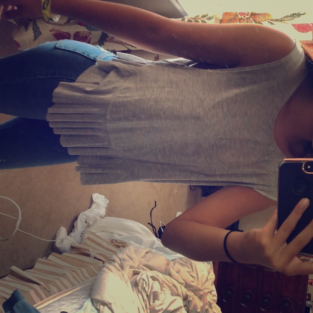 Grey flowy tank top